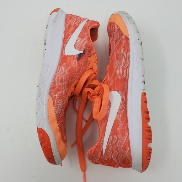 Nike Womans Size 7 Orange White Running Shoe FLAW Read Description - Picture 14 of 16